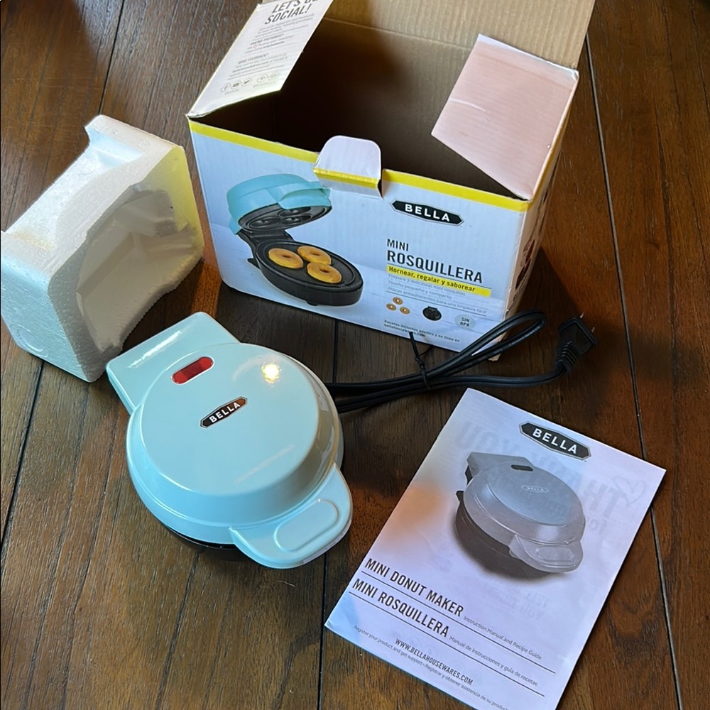 BELLA Mini Donut Maker